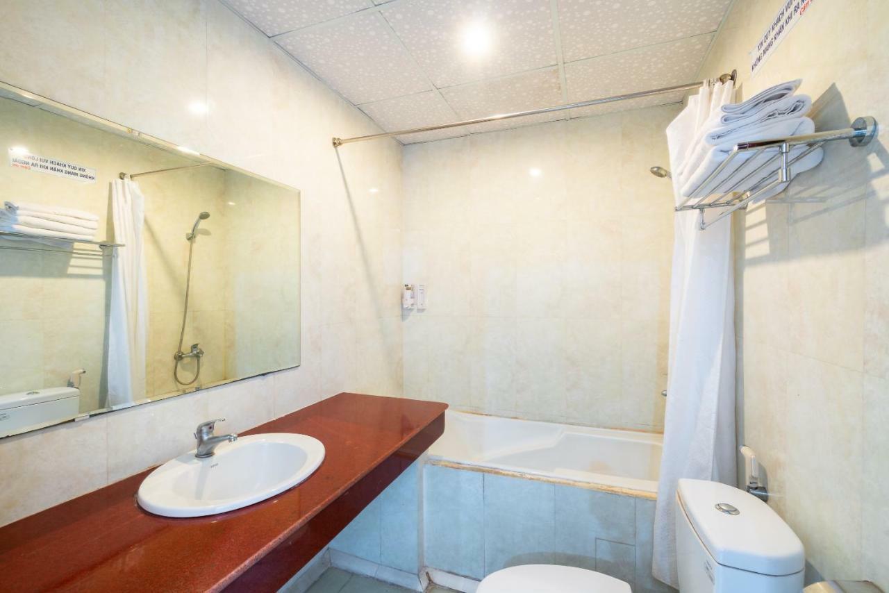 Oyo 375 Hoa Binh Hotel Danang Exteriér fotografie